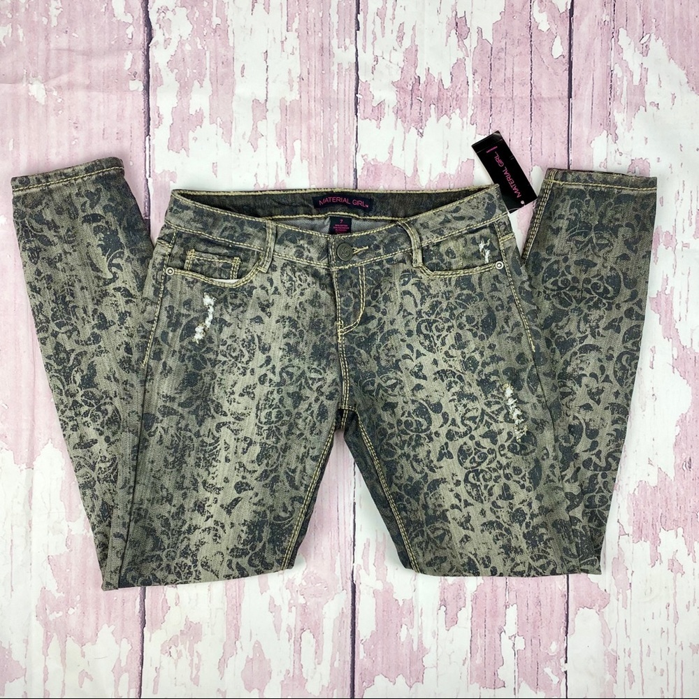 NWT Distressed Lace Print Skinny Jeans